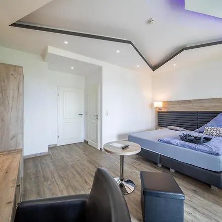 Zum Halbmond 3* Lauenburg