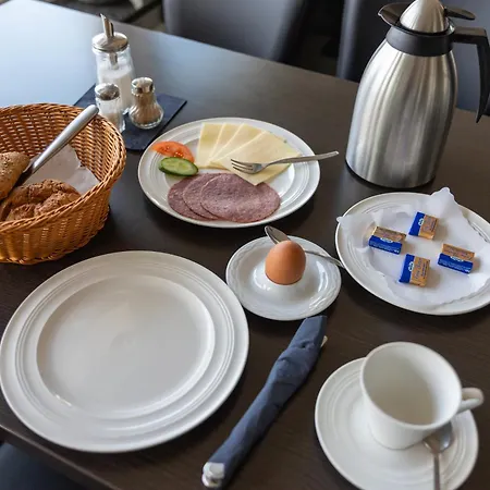 Zum Halbmond Hotel