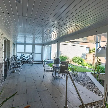 Zum Halbmond Hotel 3*