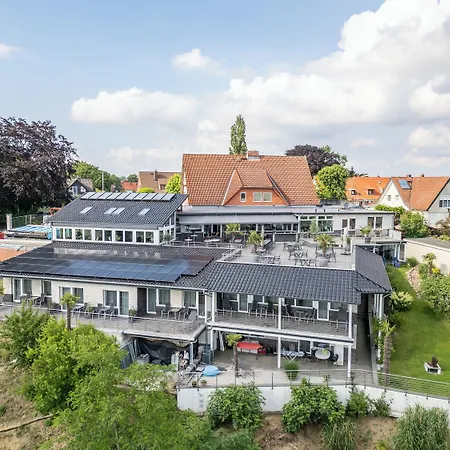 Zum Halbmond 酒店