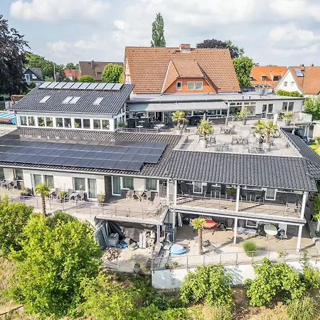 Zum Halbmond 3* ラウェンブルク