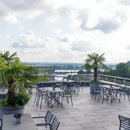 Hotel Zum Halbmond 3*