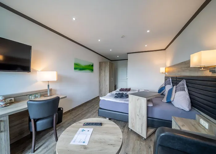 Zum Halbmond Hotel 3*